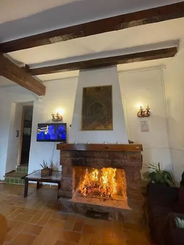 טורטוסה La Muntanya Alojamiento Rural Turistico Vacacional בית כפרי